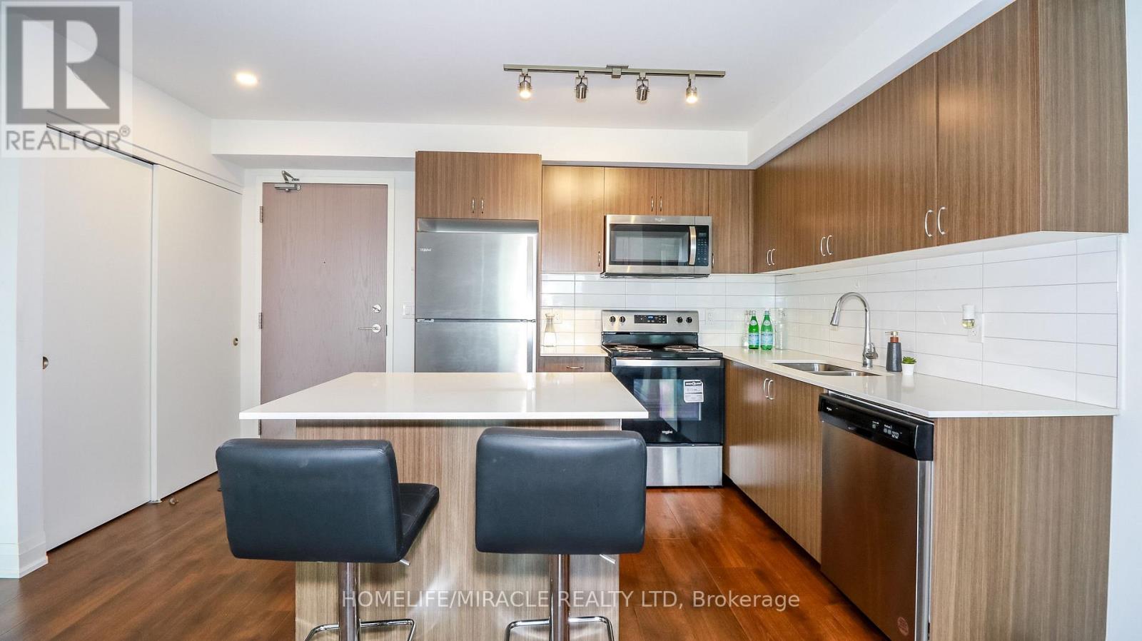 #501 58 LAKESIDE TERRACE - 18
