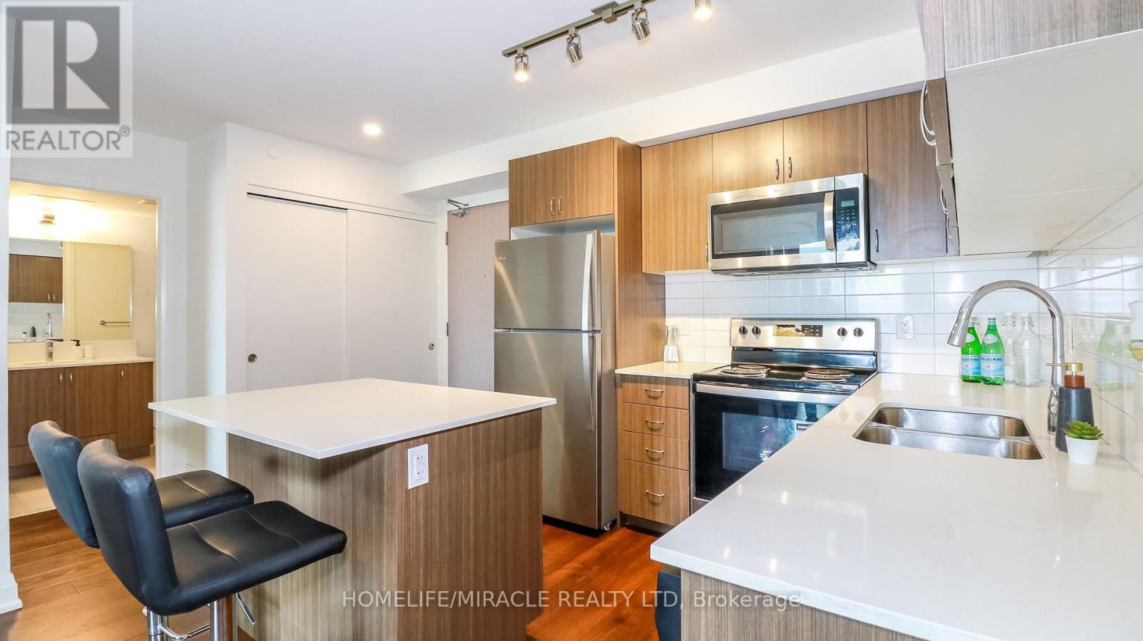 #501 58 LAKESIDE TERRACE - 20