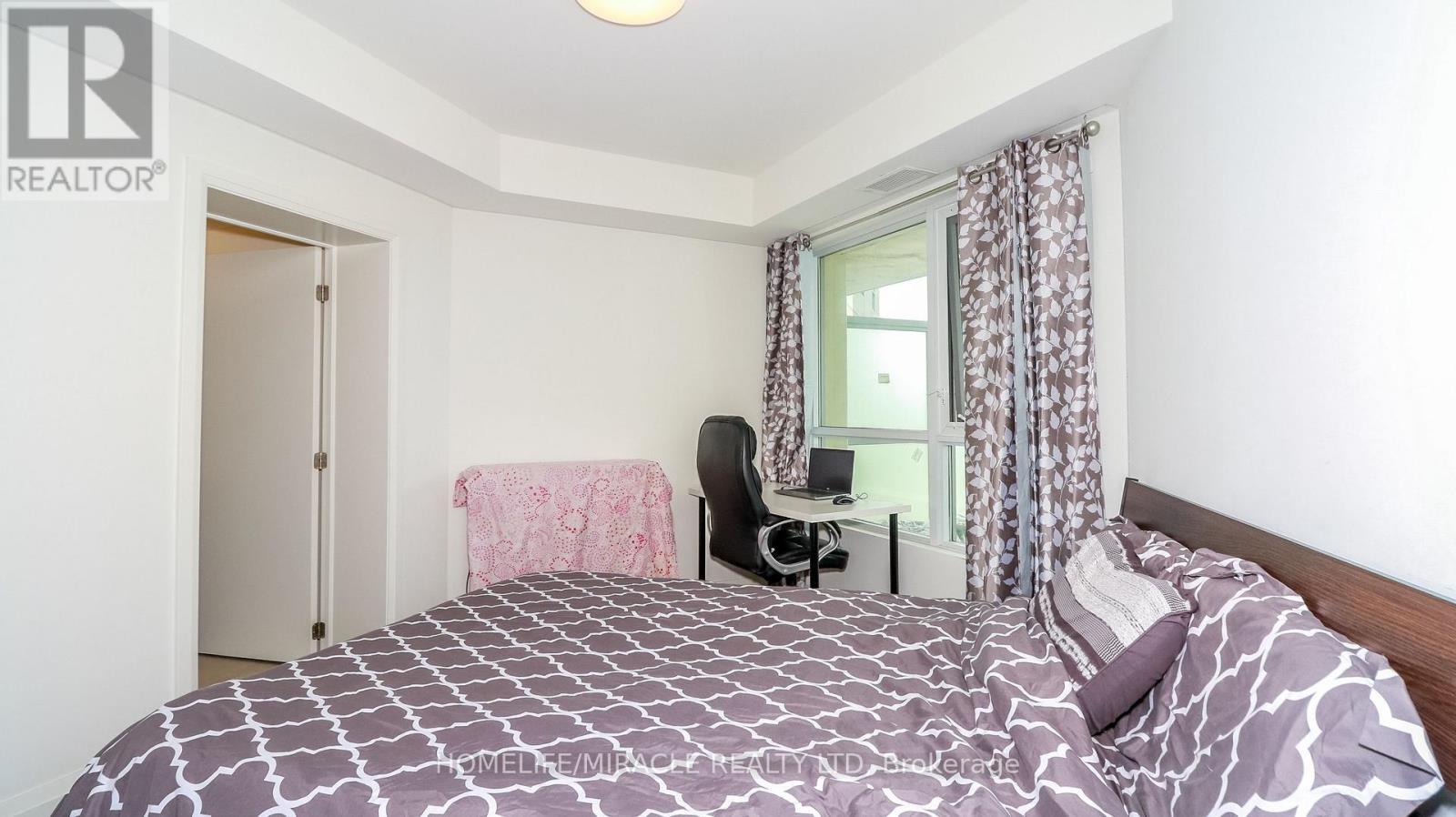 #501 58 LAKESIDE TERRACE - 25