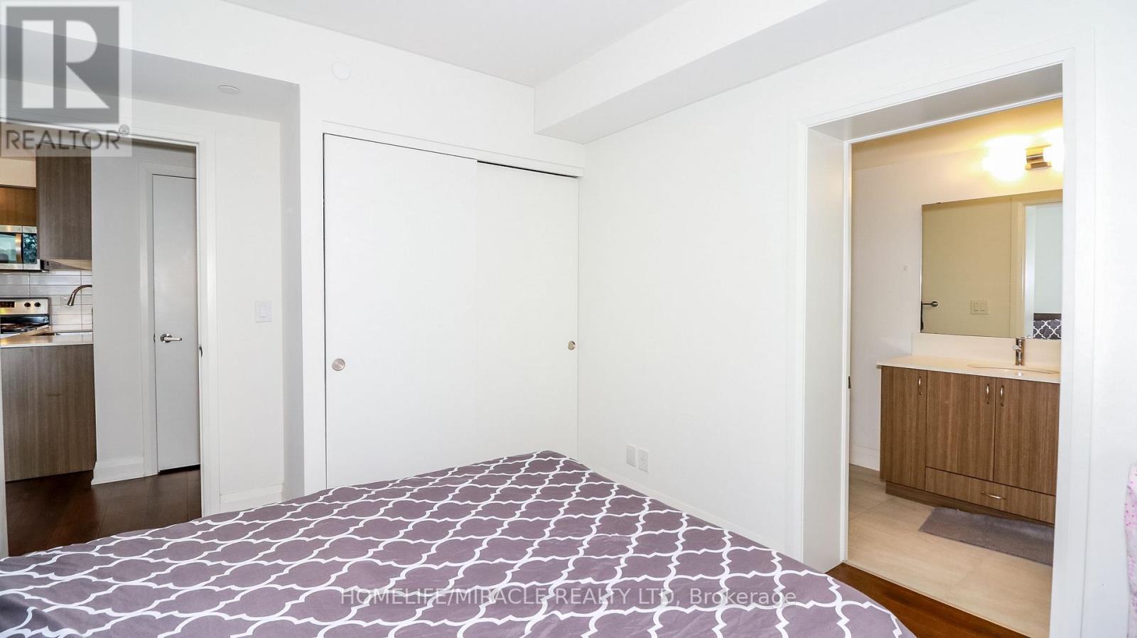 #501 58 LAKESIDE TERRACE - 27