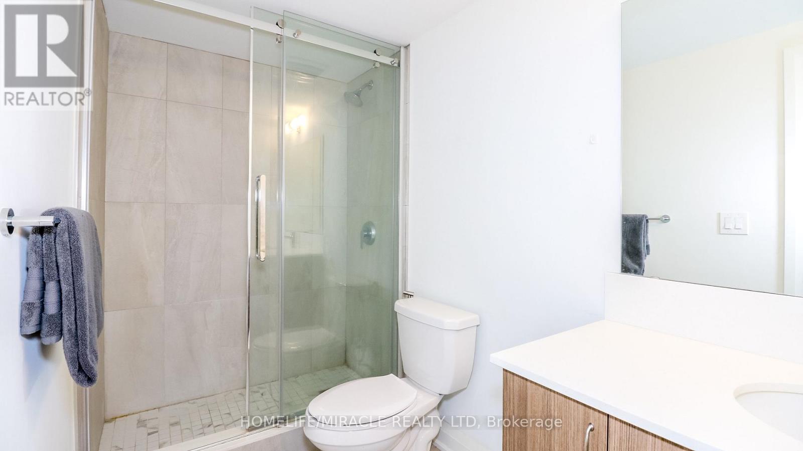 #501 58 LAKESIDE TERRACE - 28