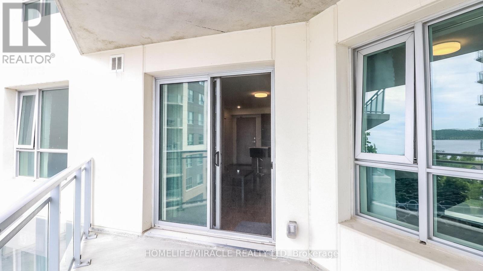 #501 58 LAKESIDE TERRACE - 31