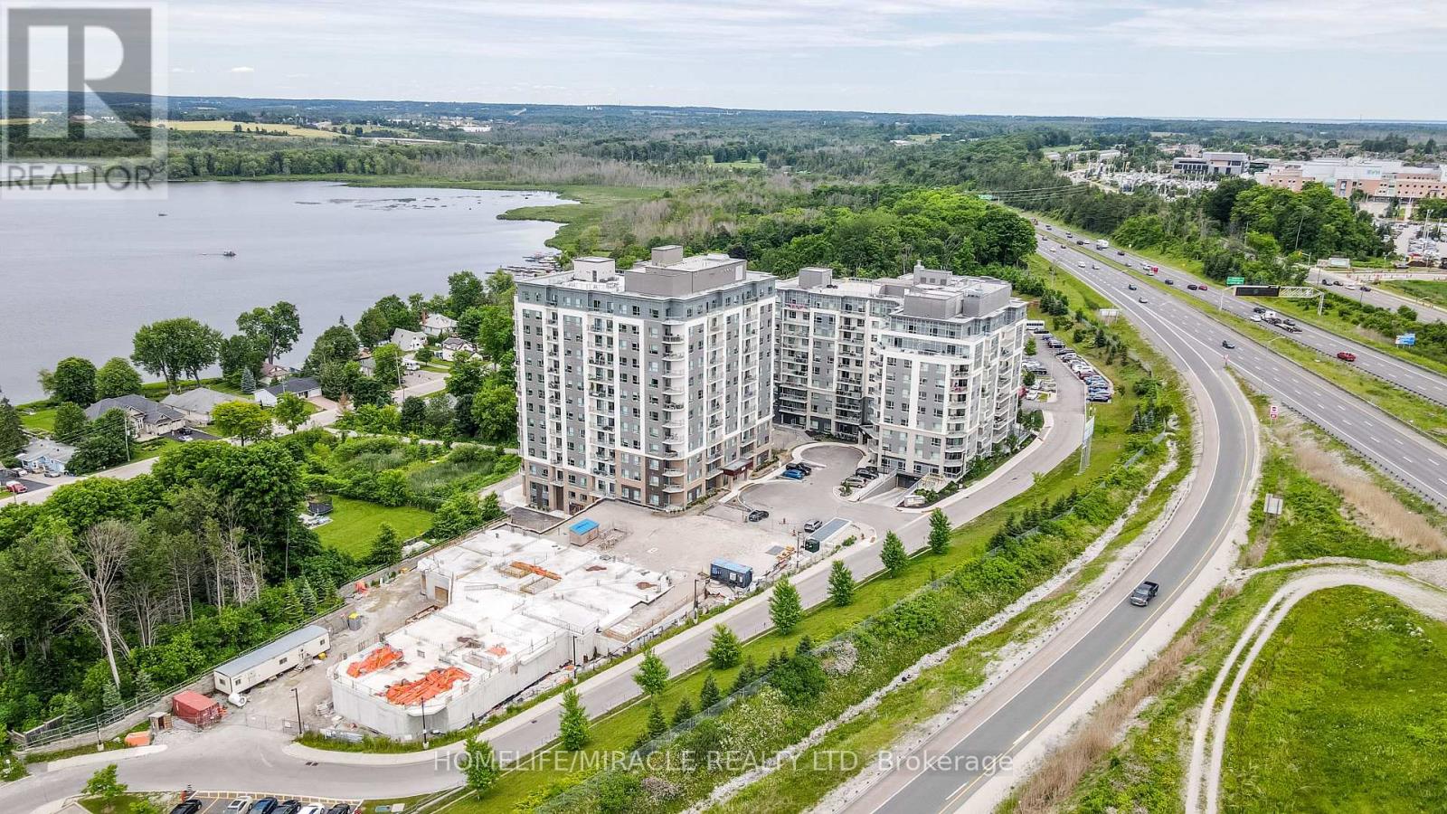 #501 58 LAKESIDE TERRACE - 39