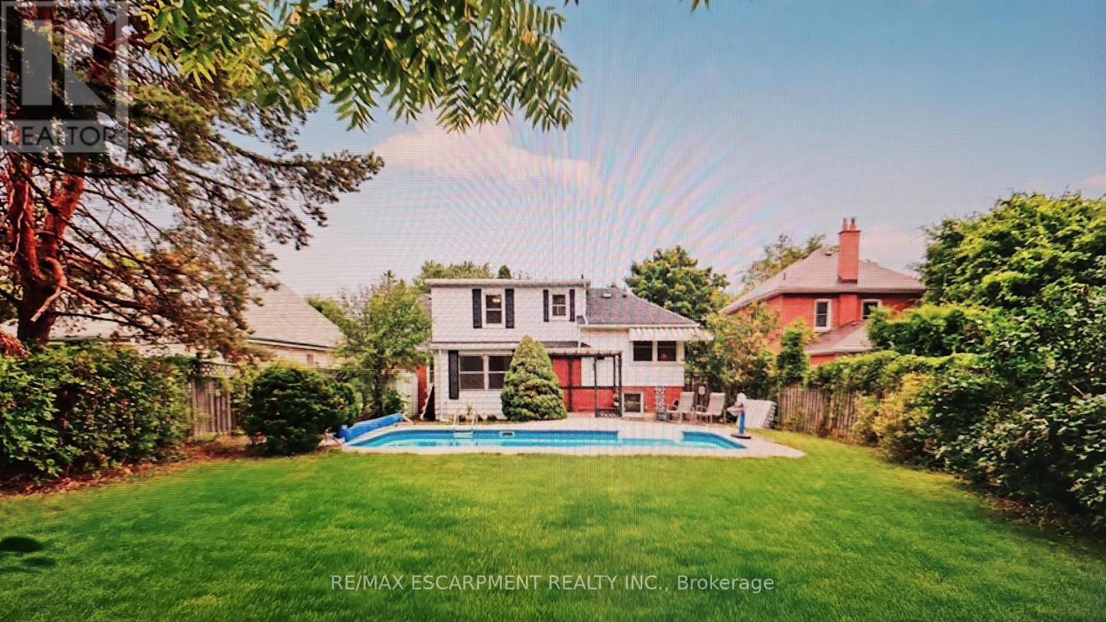 33 MILL STREET S - 35