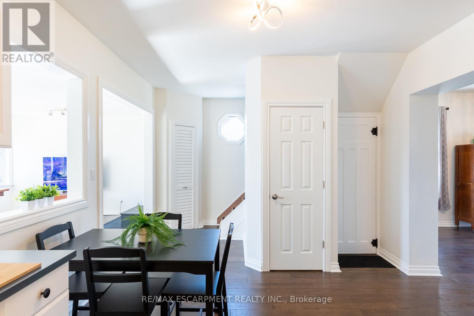 621 ROSSEAU ROAD — photo 12