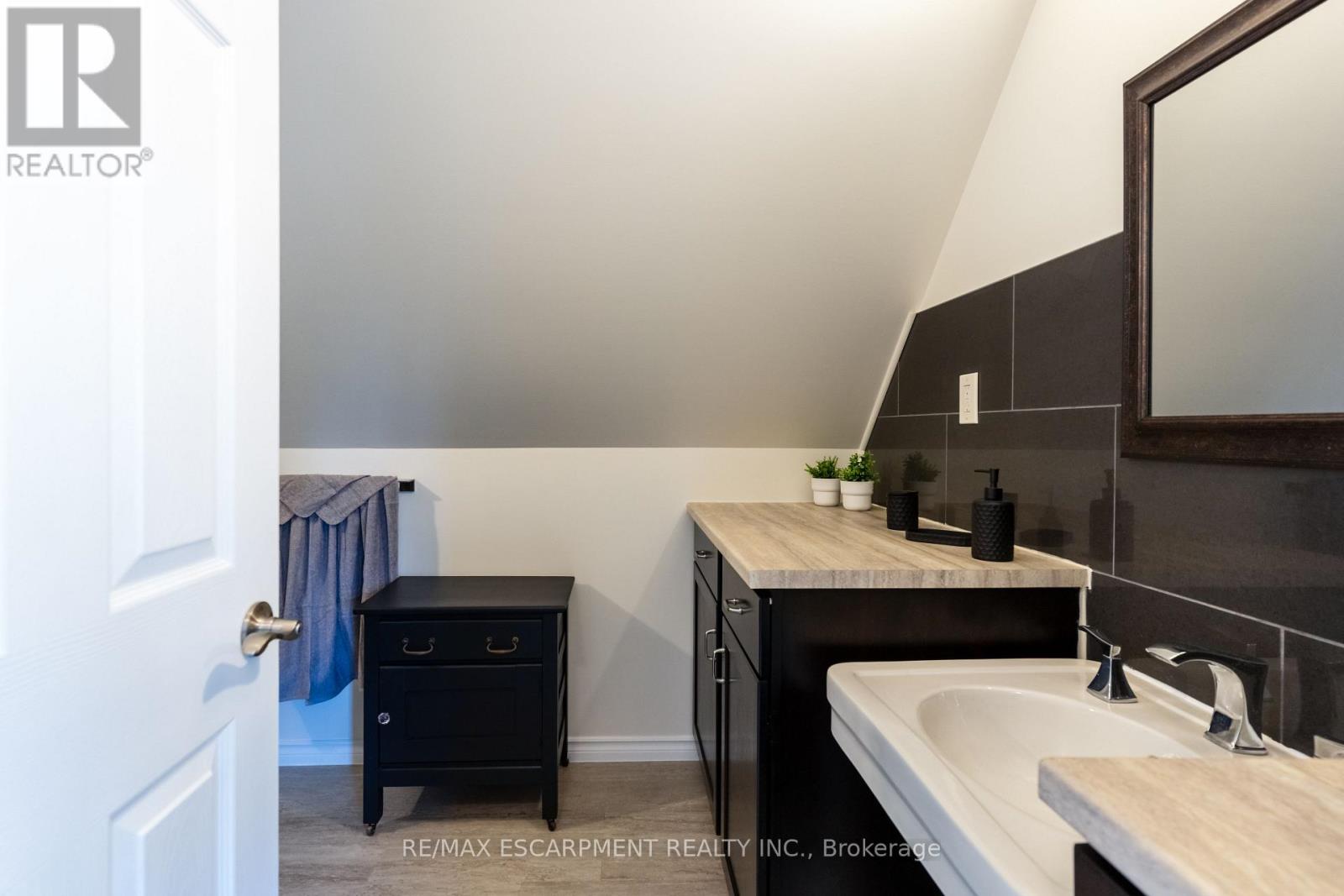621 ROSSEAU ROAD — photo 29