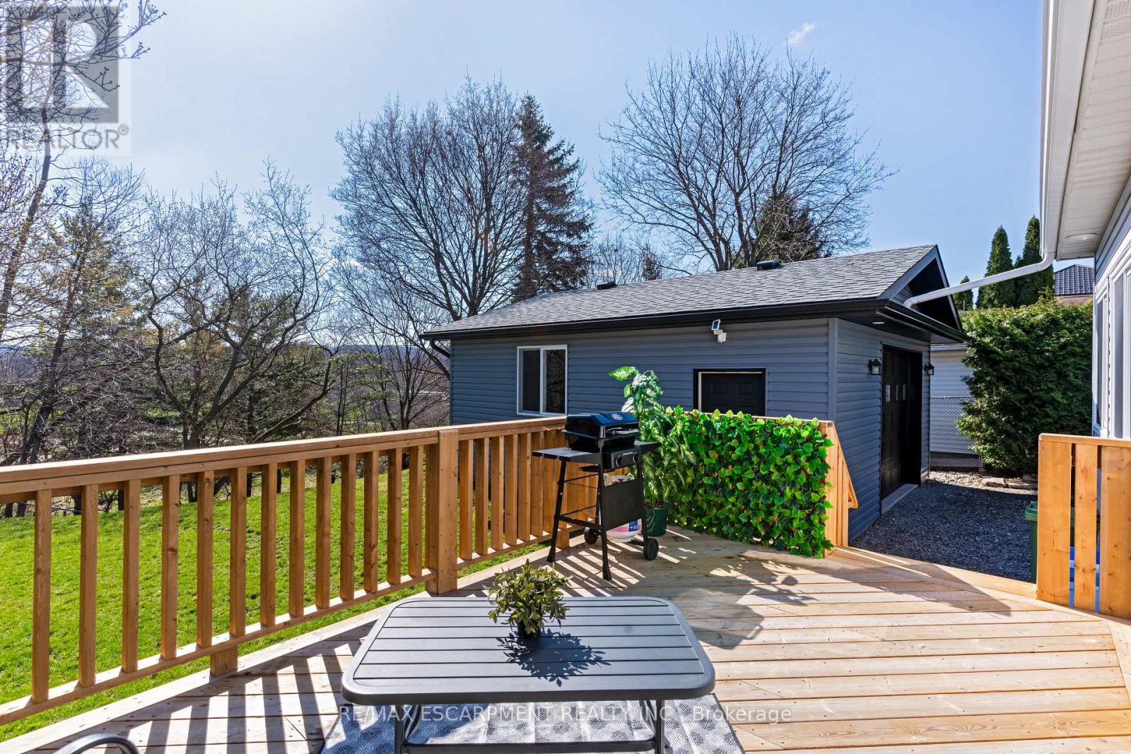 621 ROSSEAU ROAD — photo 36