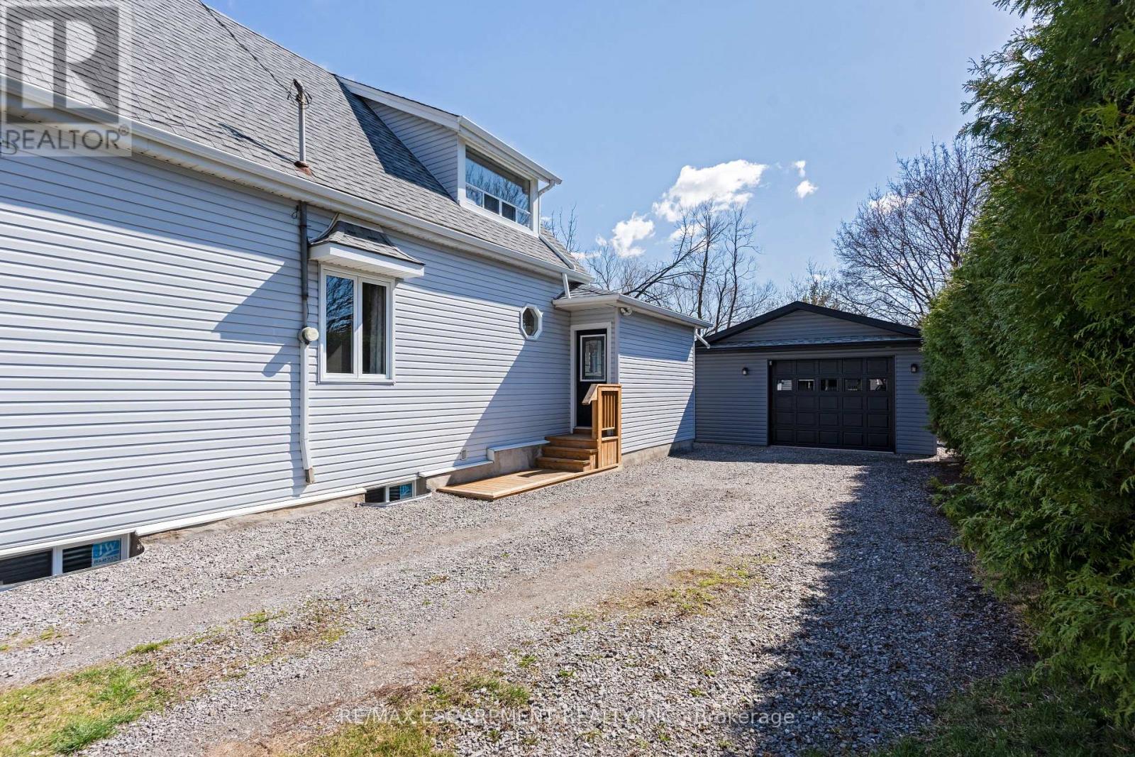 621 ROSSEAU ROAD — photo 42