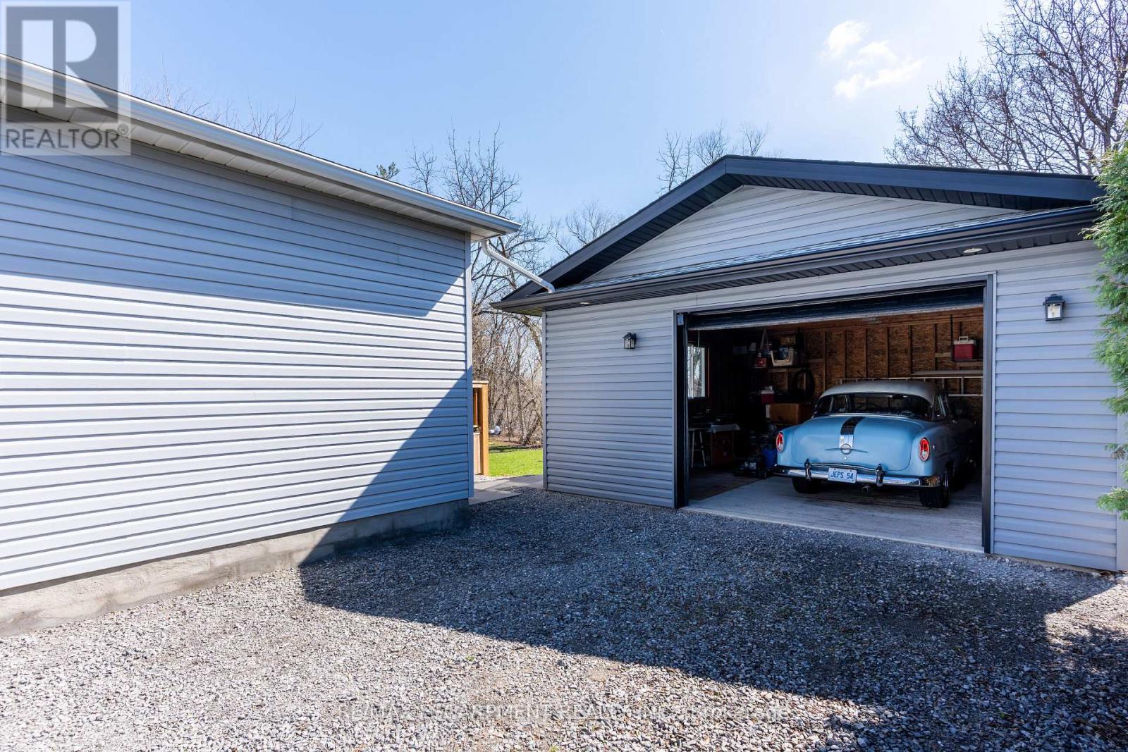 621 ROSSEAU ROAD — photo 44