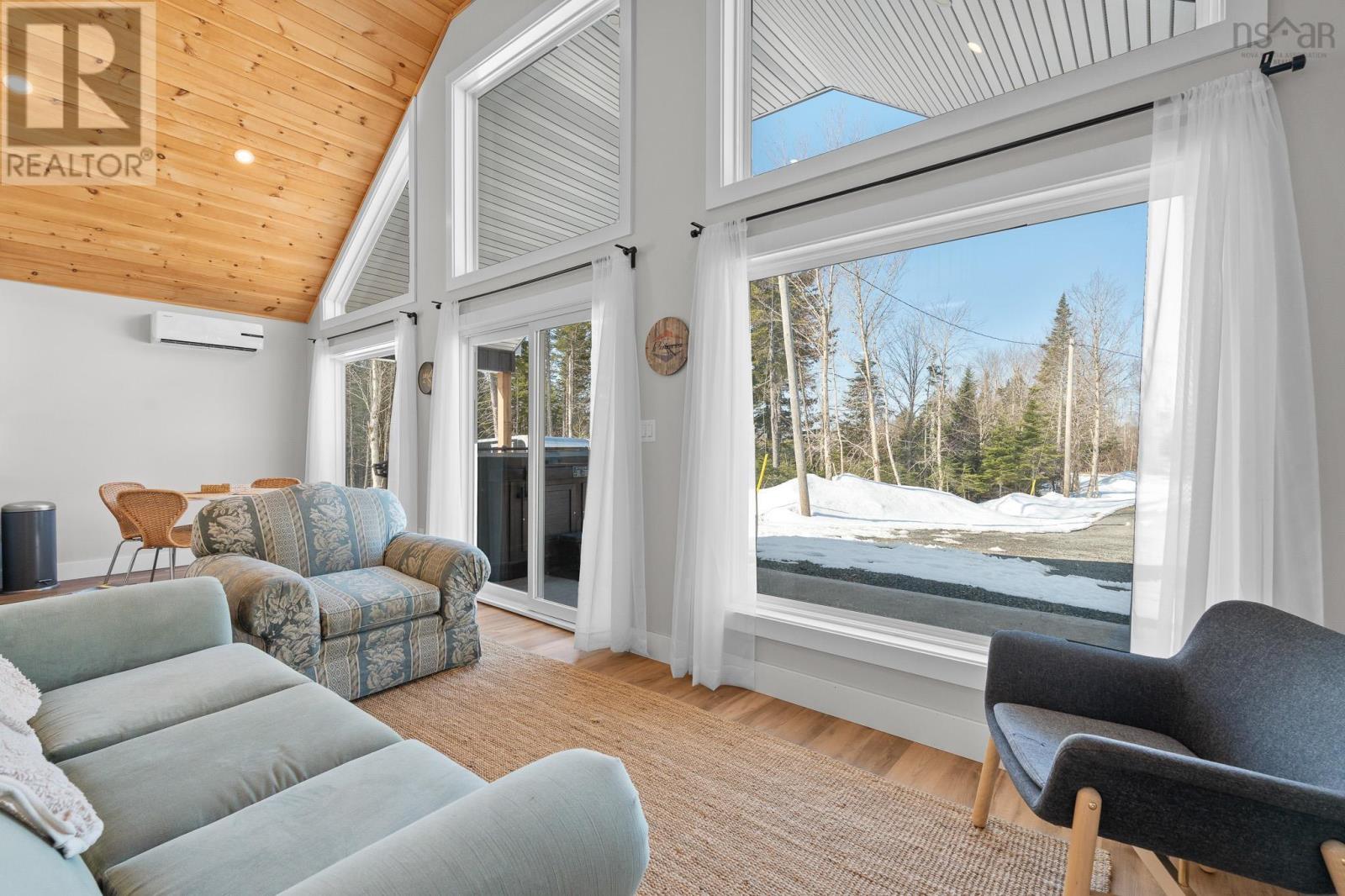 Property 7 of 33 of 162 North End Road