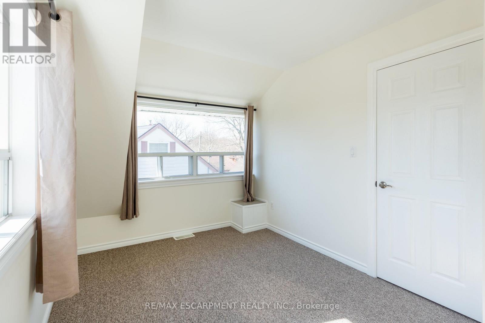 621 ROSSEAU ROAD — photo 26
