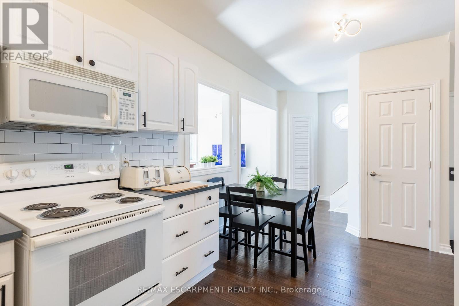 621 ROSSEAU ROAD — photo 11