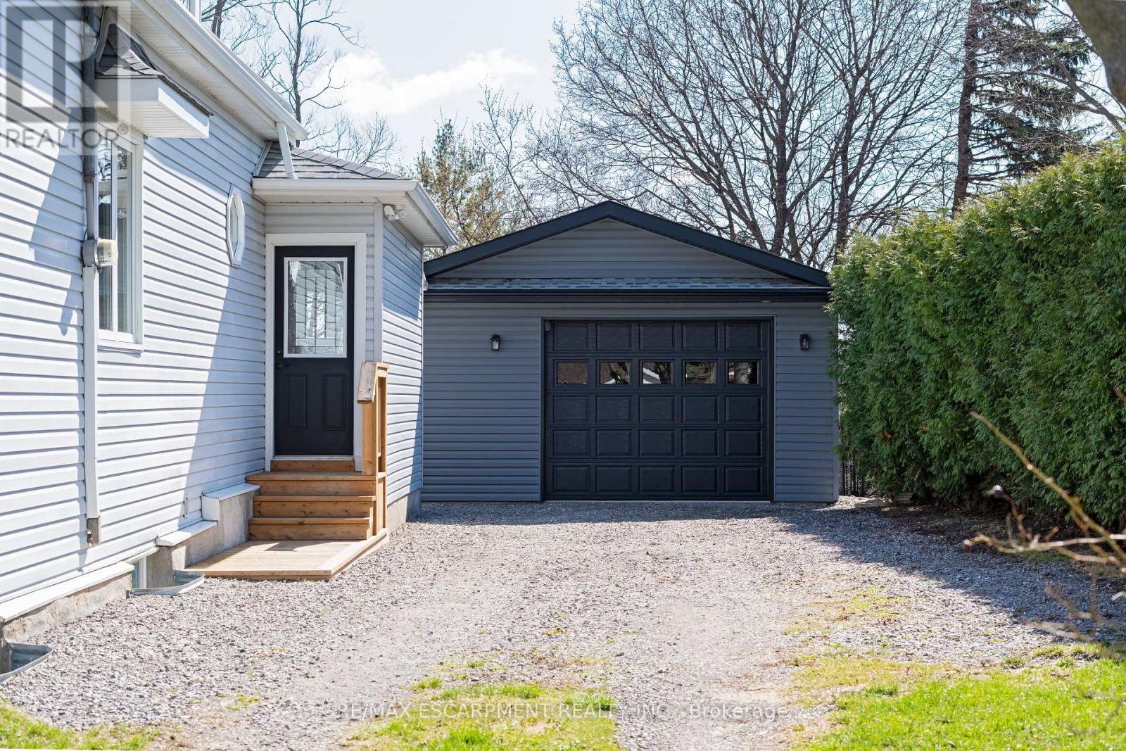 621 ROSSEAU ROAD — photo 43