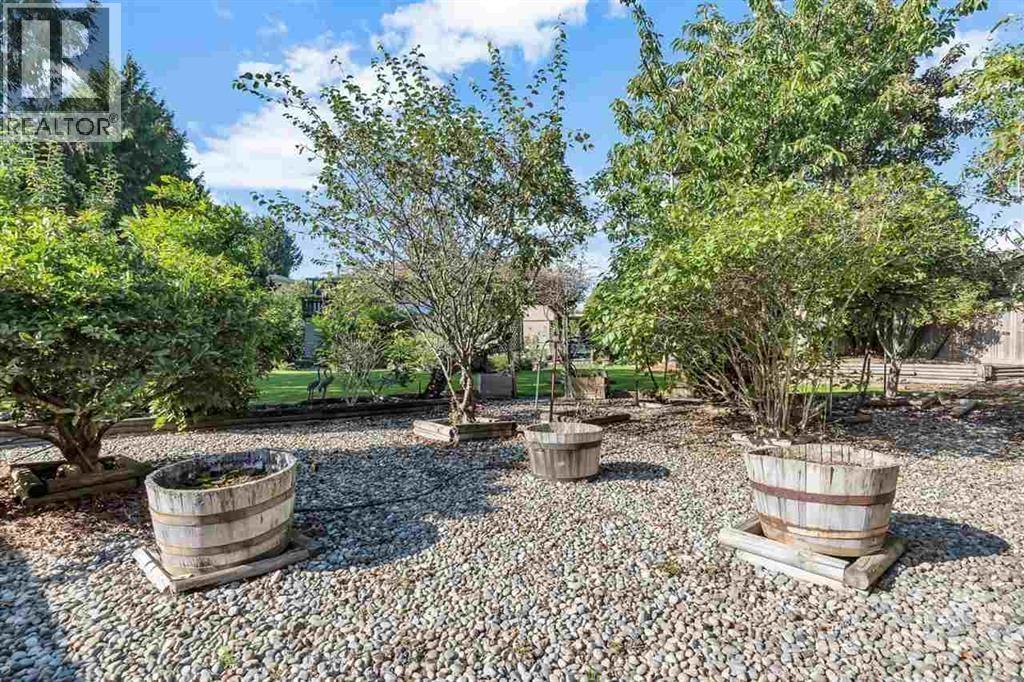 5882 51 Avenue, Delta