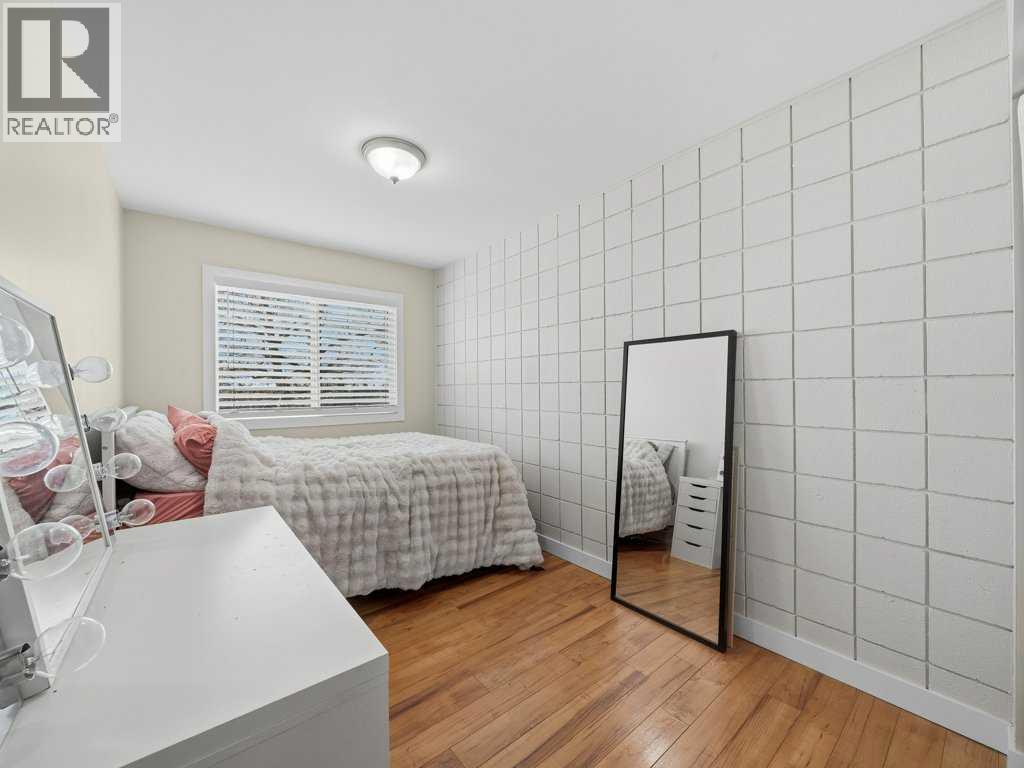 
          2211 19 Street Northeast
            <br/>
            <span>Calgary</span>
            , 
            <span>AB</span>
             <span>T2E4Y5</span>
         - Photo 16