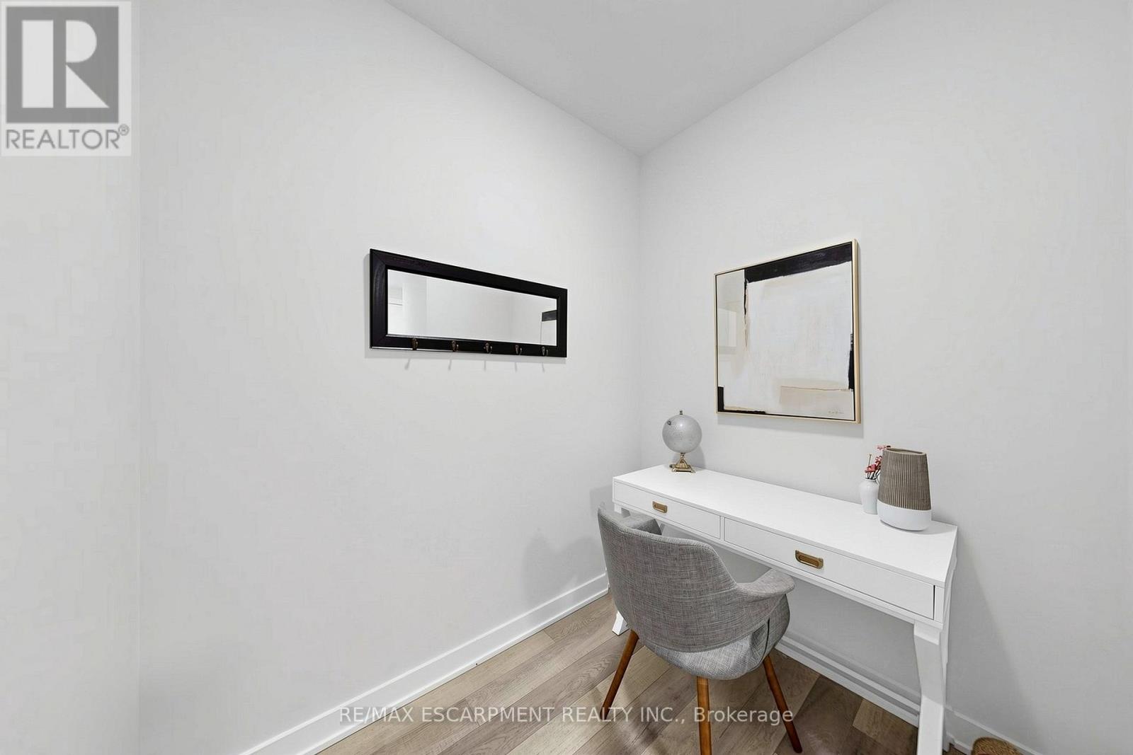 #D619 5220 DUNDAS STREET - 18