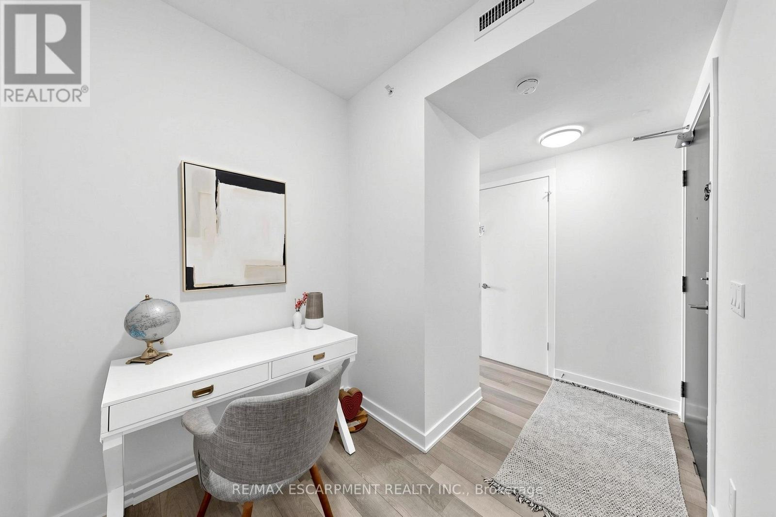 #D619 5220 DUNDAS STREET - 19