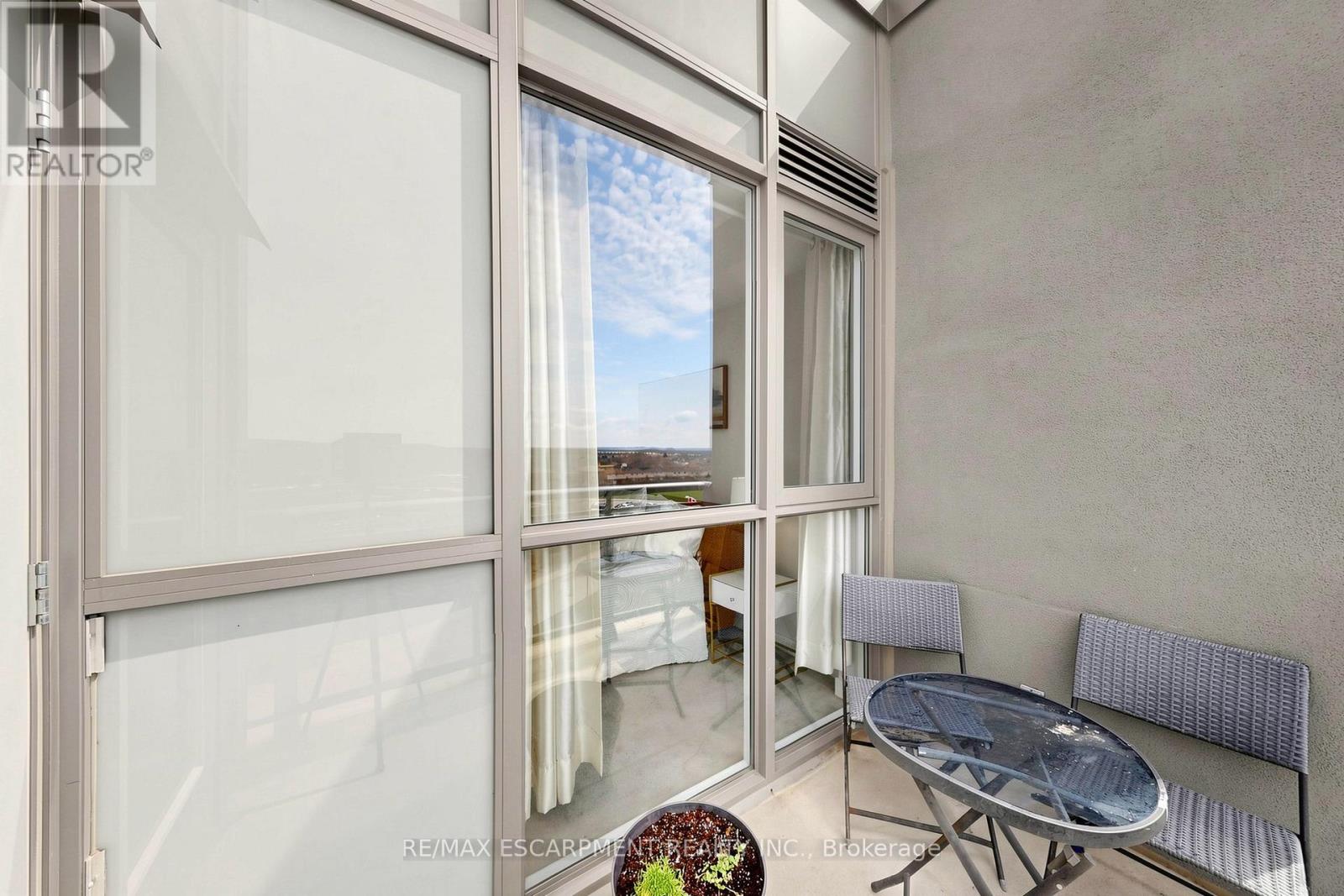 #D619 5220 DUNDAS STREET - 23