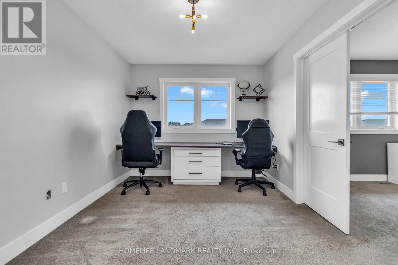 2 AUBURN DRIVE - 20