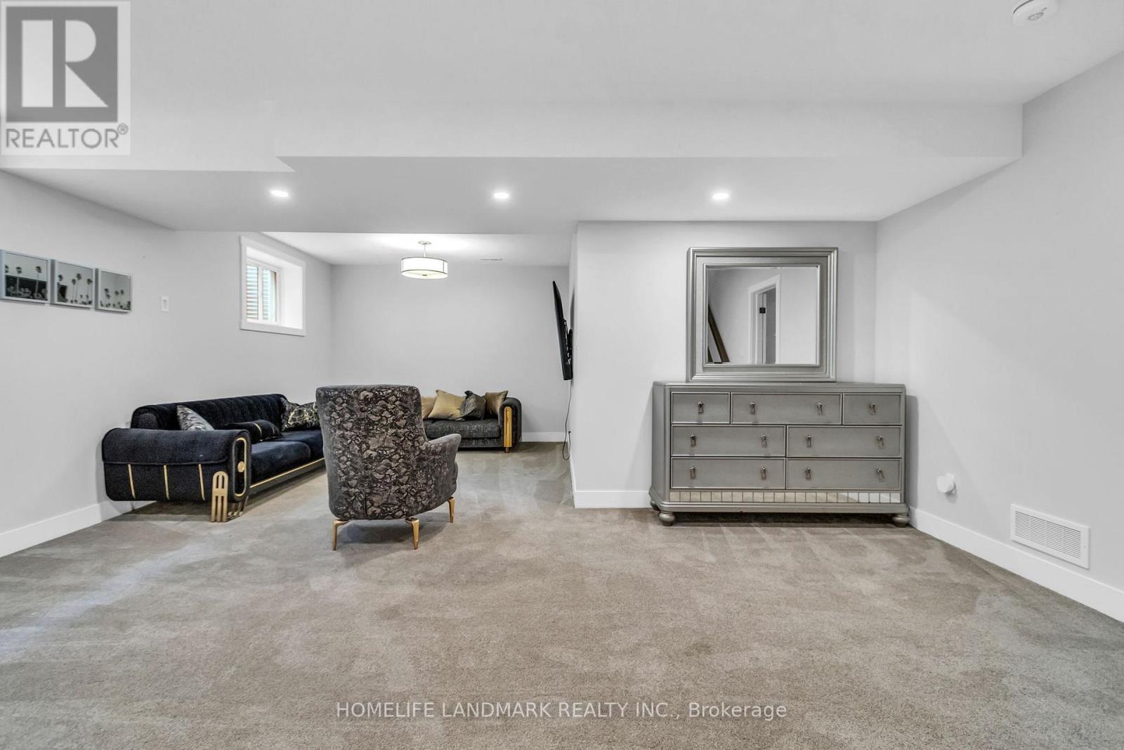 2 AUBURN DRIVE - 37