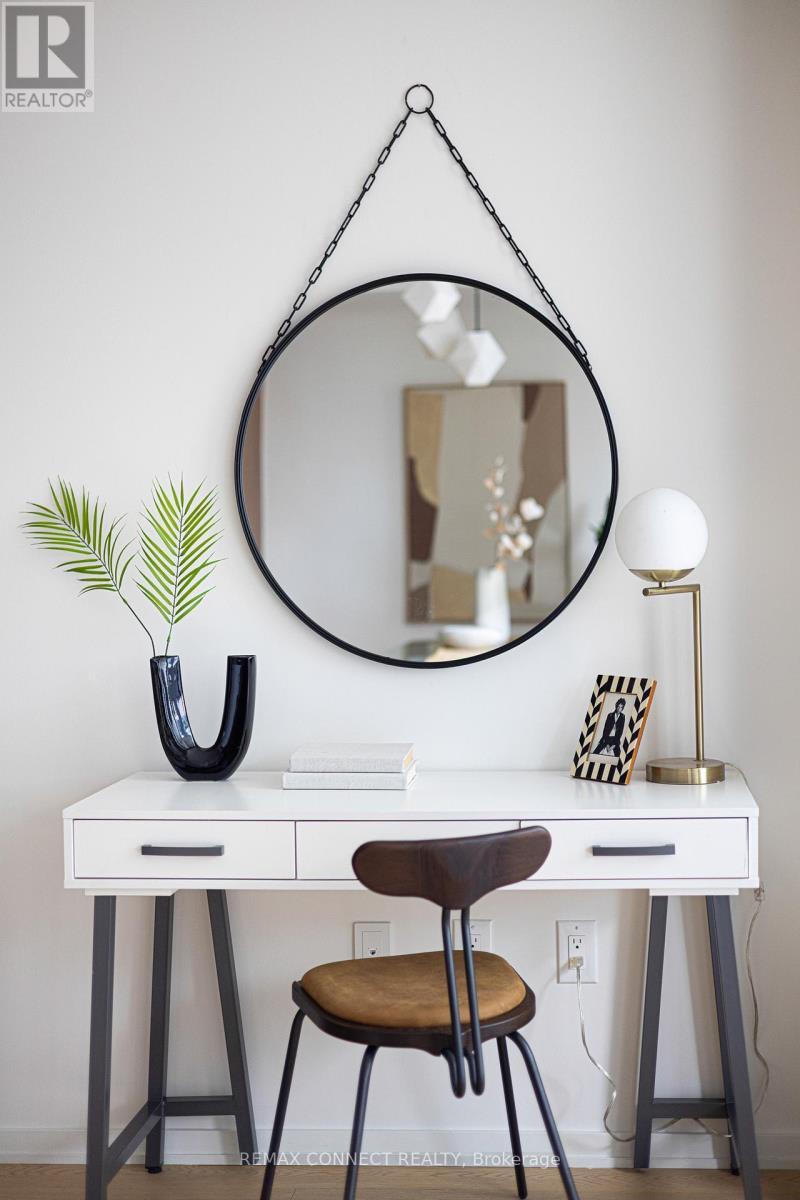 #402 41 DOVERCOURT ROAD - 12