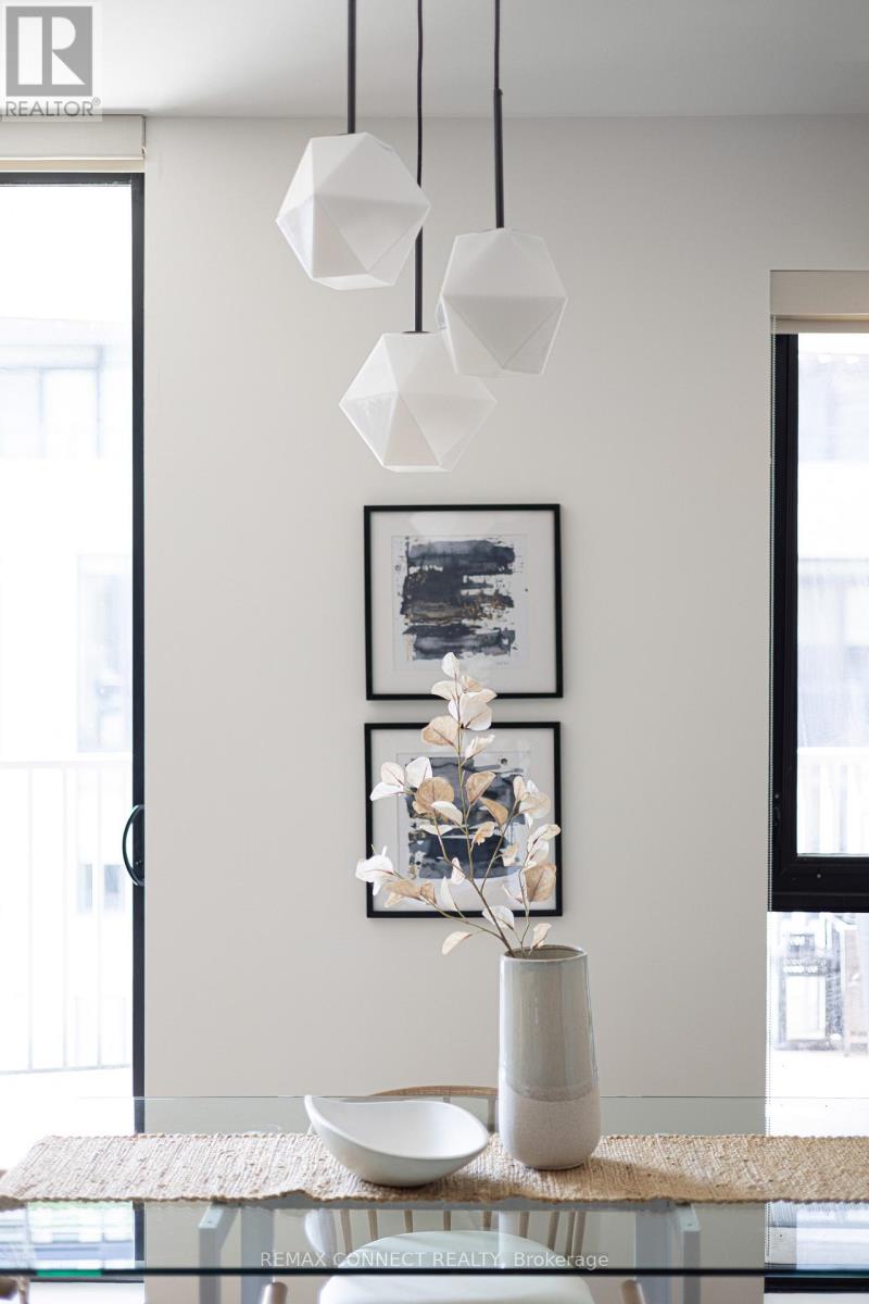 #402 41 DOVERCOURT ROAD - 24