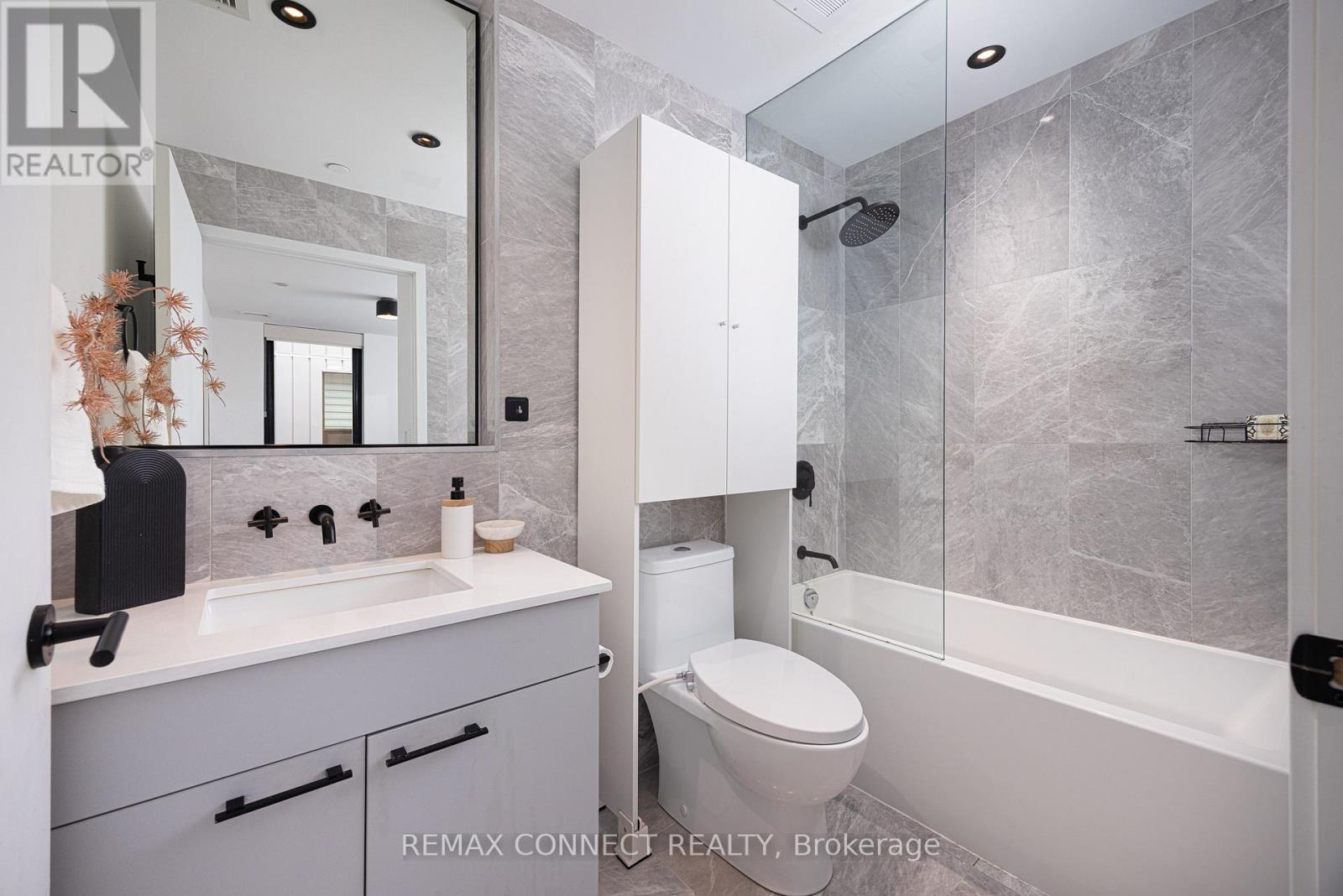#402 41 DOVERCOURT ROAD - 26