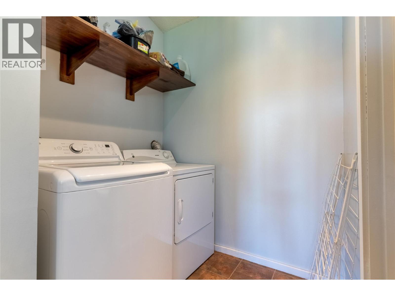 3541 Drinkwater Road - 18