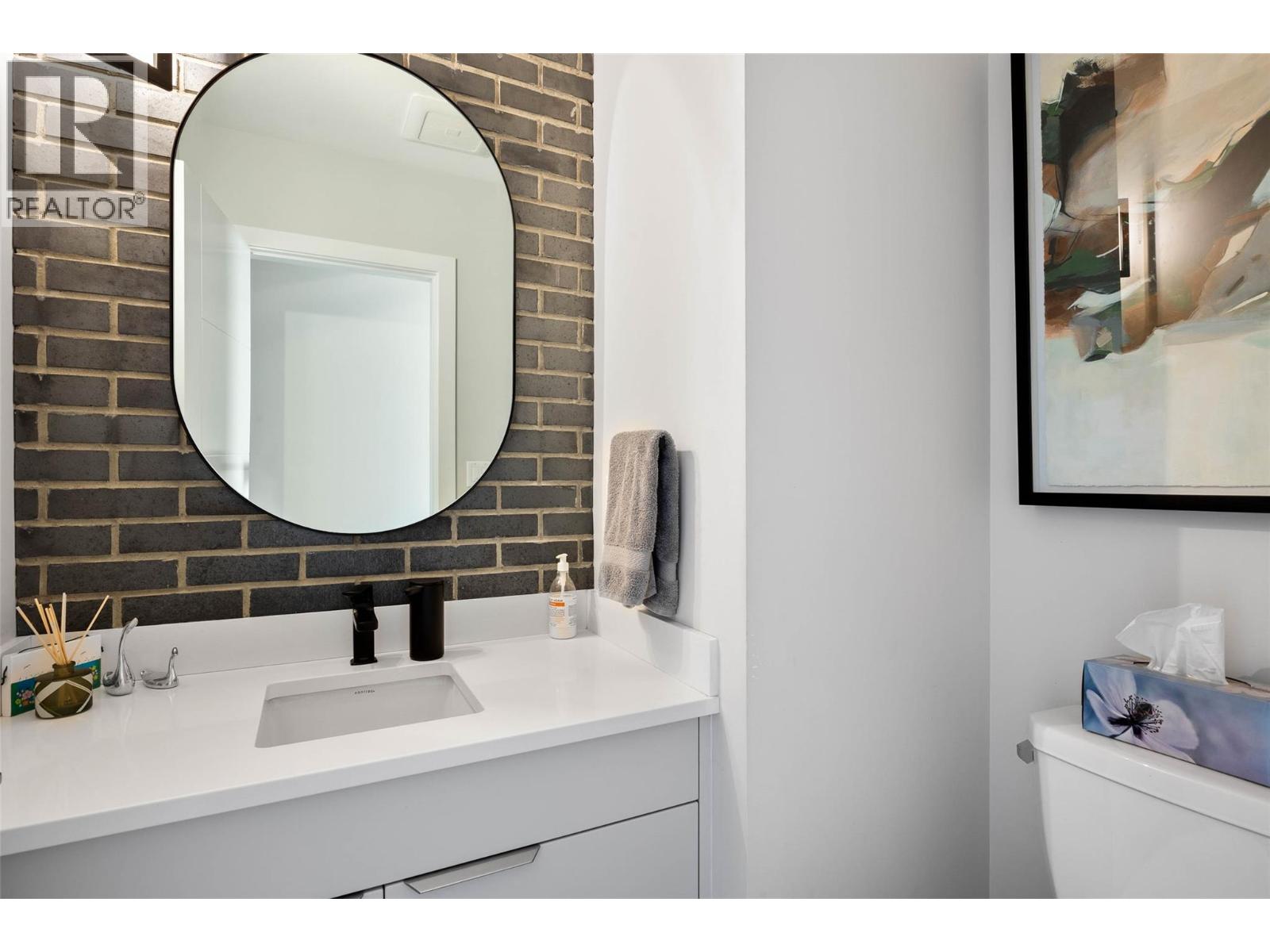 1886 QU'APPELLE BOULEVARD - 14