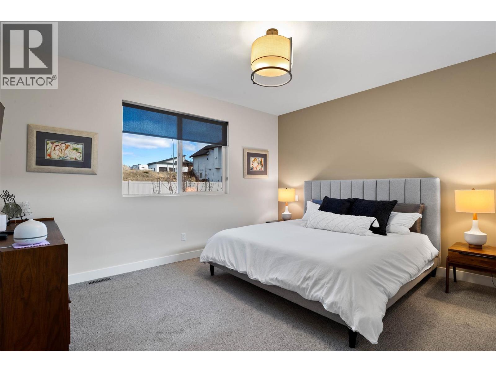 1886 QU'APPELLE BOULEVARD - 16