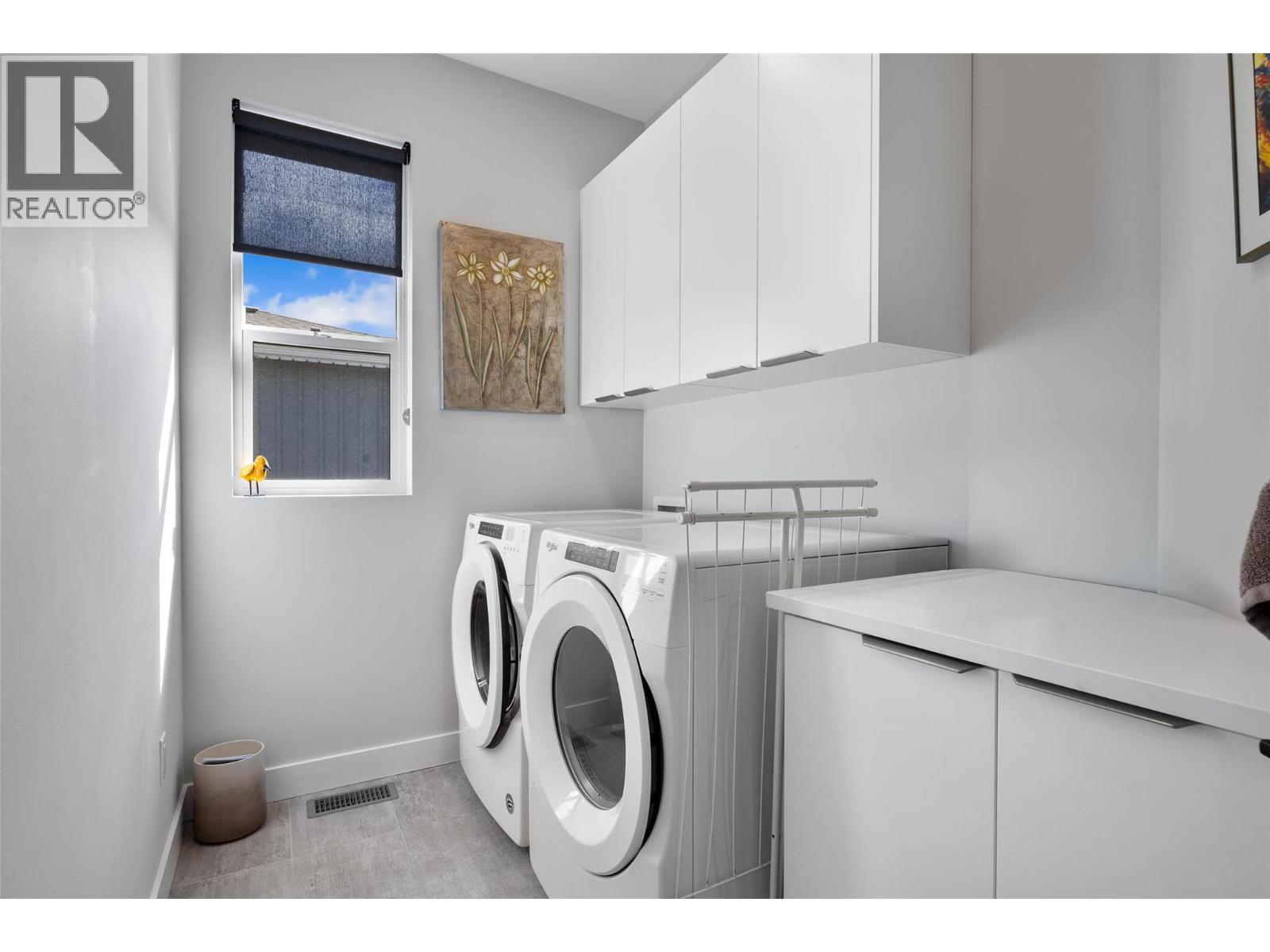 1886 QU'APPELLE BOULEVARD - 23