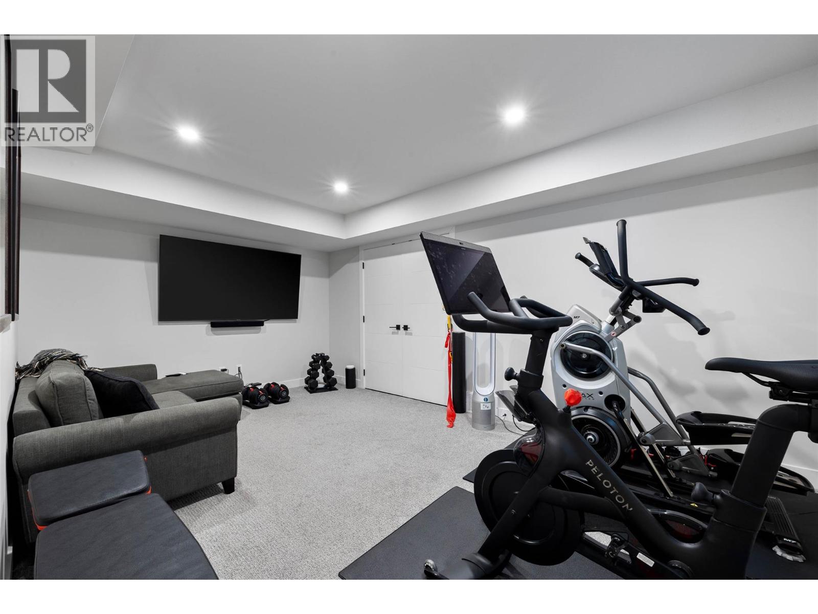 1886 QU'APPELLE BOULEVARD - 24