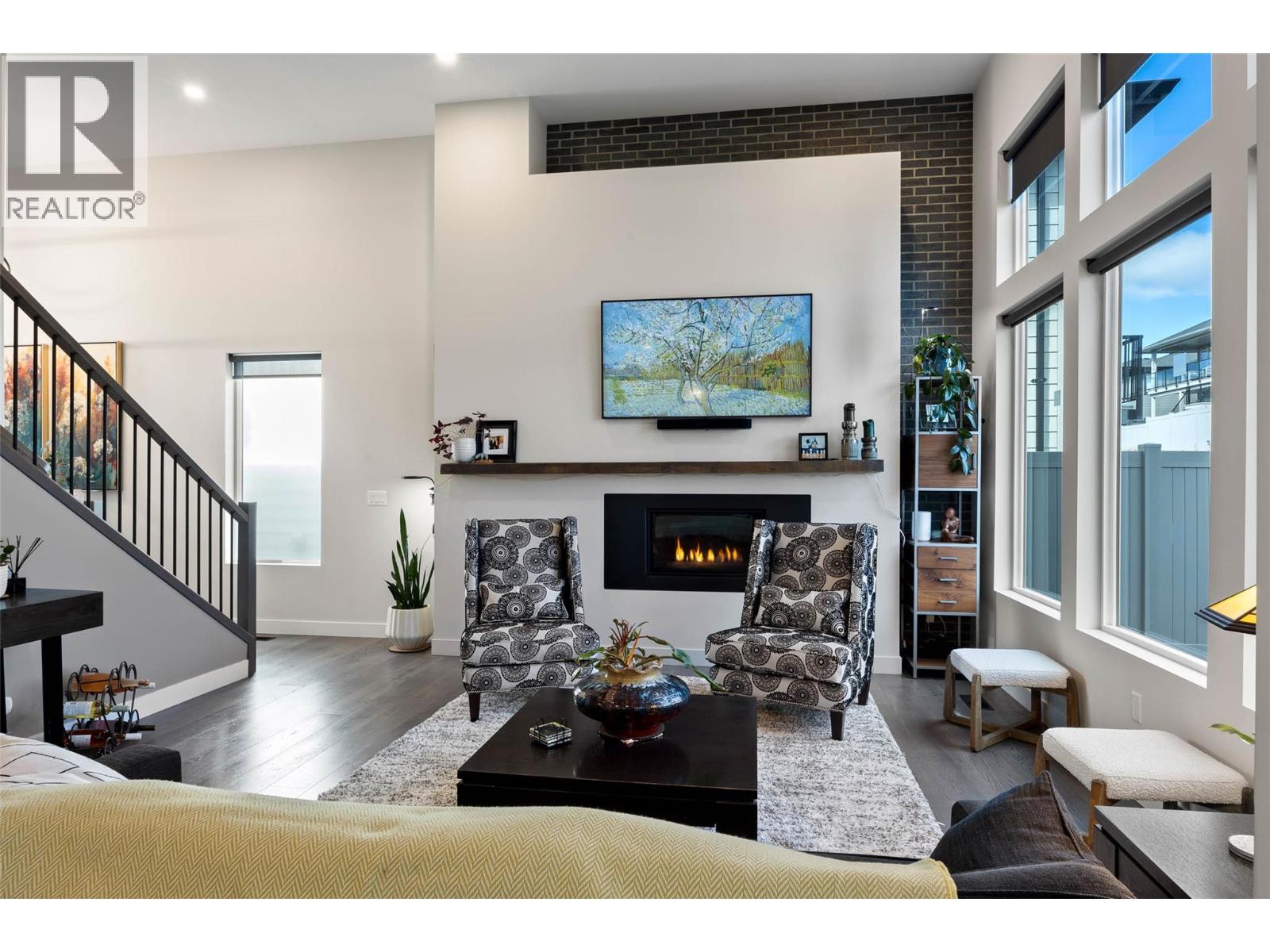 1886 QU'APPELLE BOULEVARD - 5