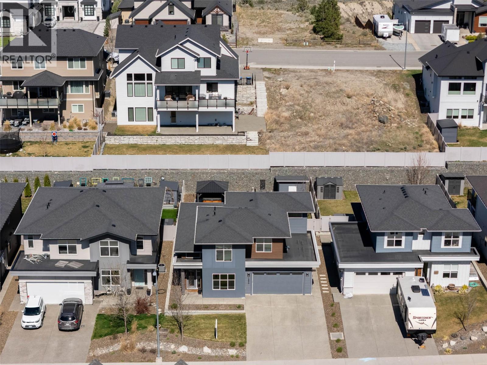 1886 QU'APPELLE BOULEVARD - 54