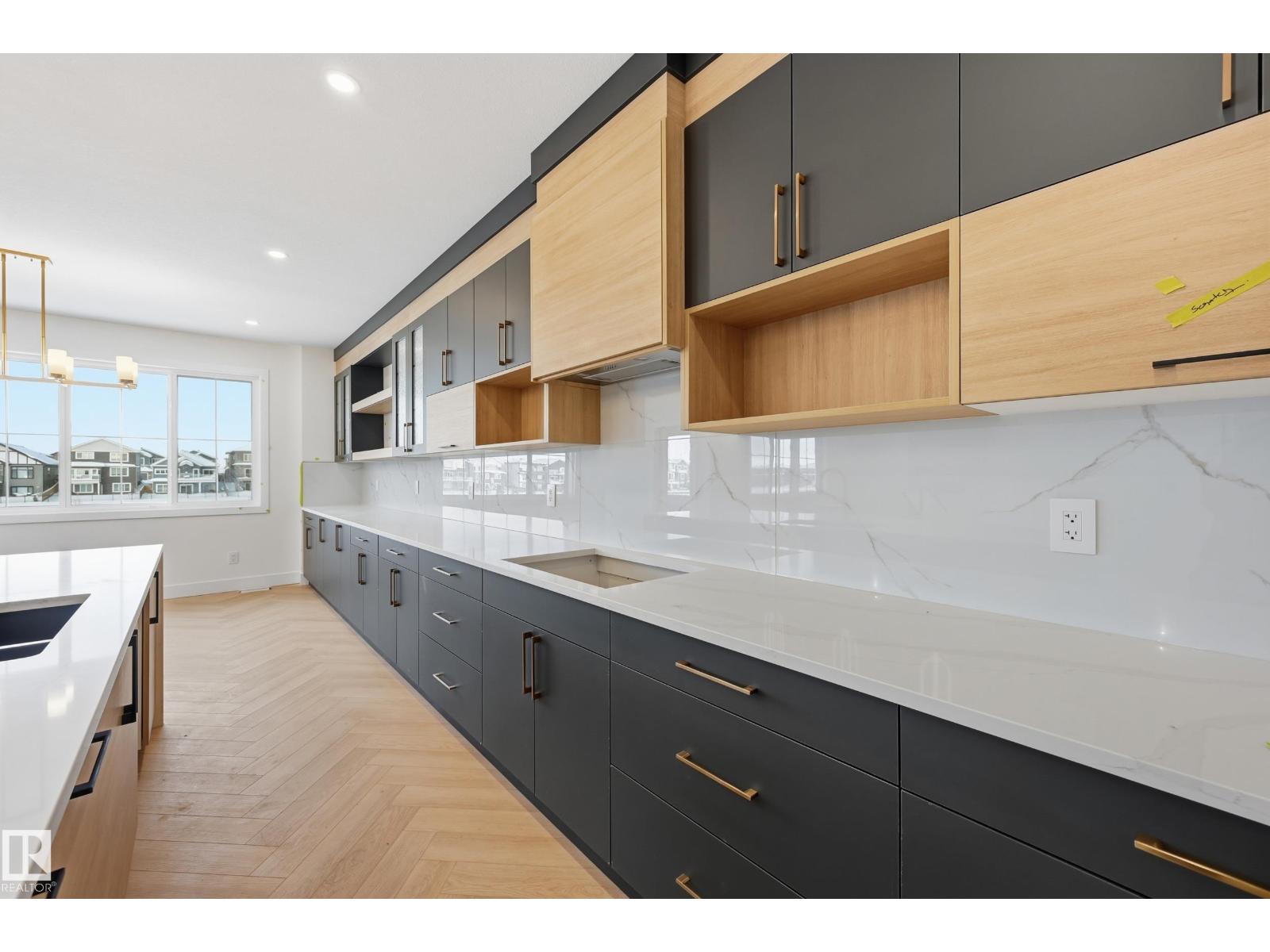 4 ELDRIDGE PT, St. Albert