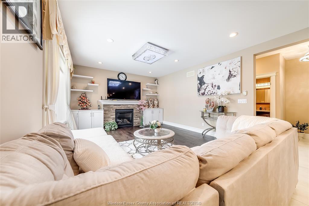 2280 DANDURAND - 8