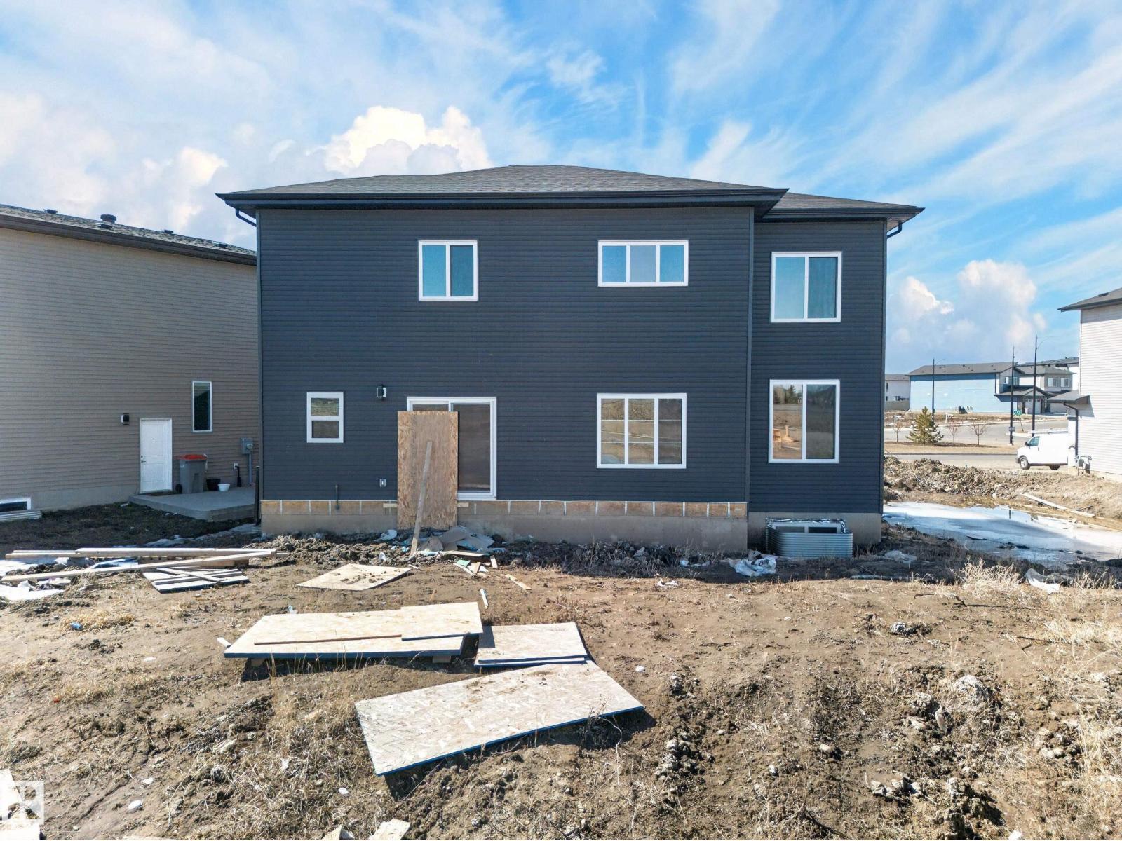 6025 19 ST NE - 4