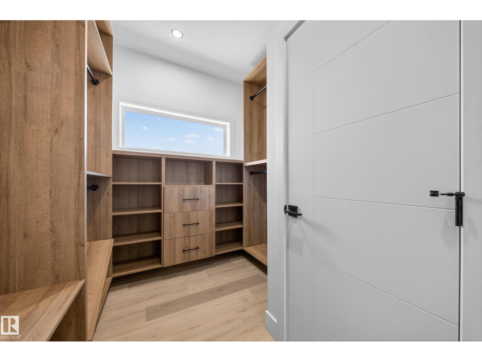 6025 19 ST NE - 33