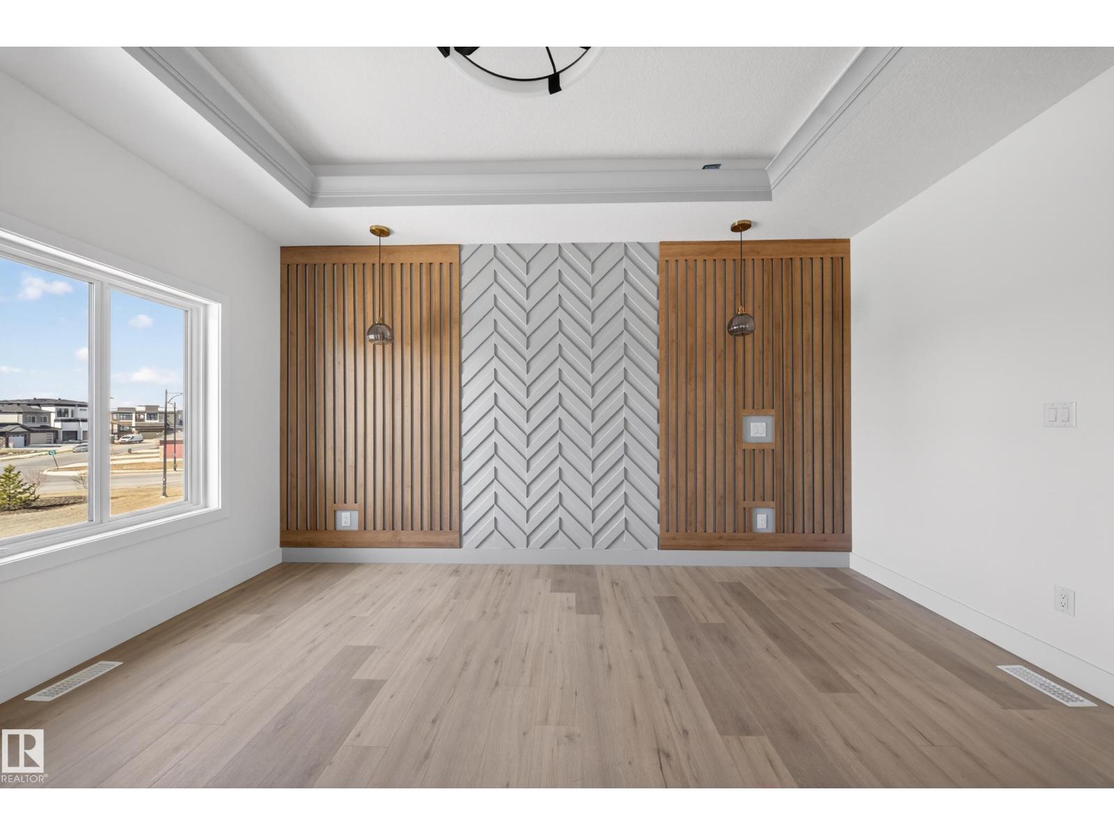 6025 19 ST NE - 27