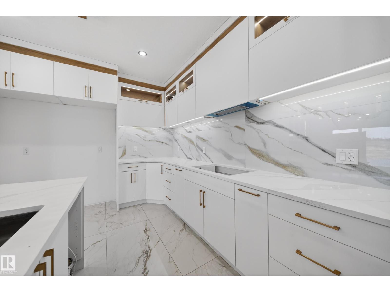 6025 19 ST NE - 16
