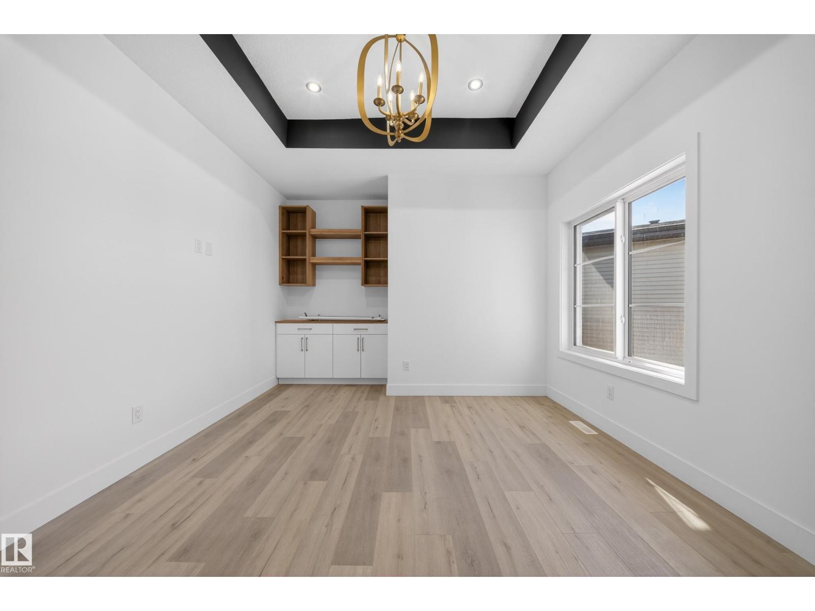 6025 19 ST NE - 42