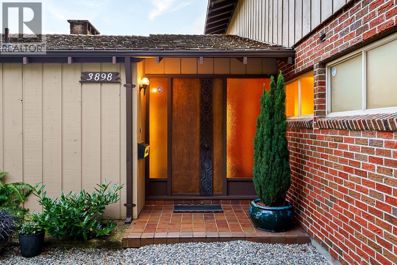 3898 SOUTHRIDGE AVENUE, West Vancouver