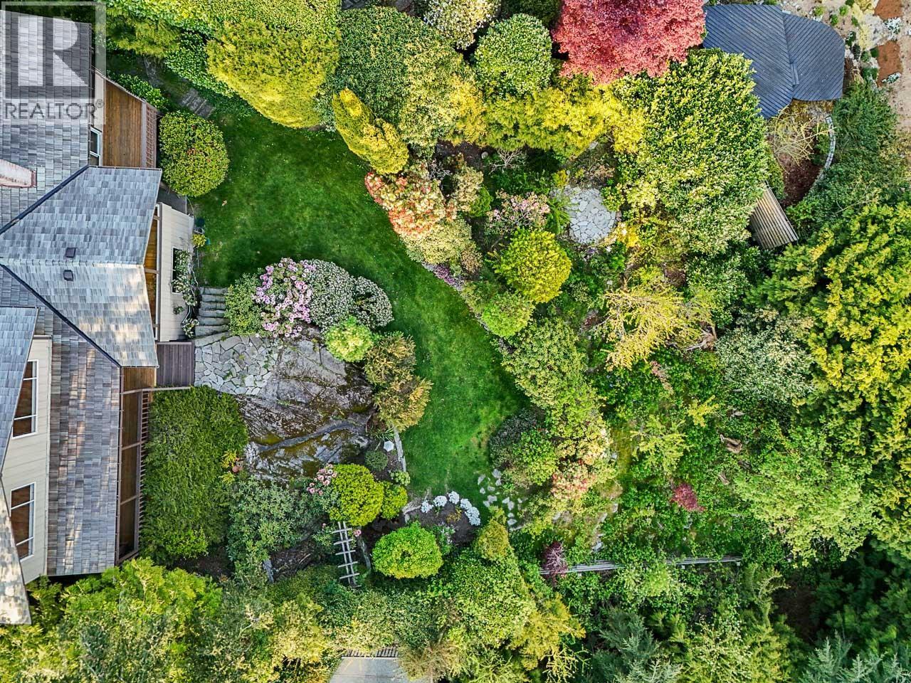 3898 SOUTHRIDGE AVENUE, West Vancouver