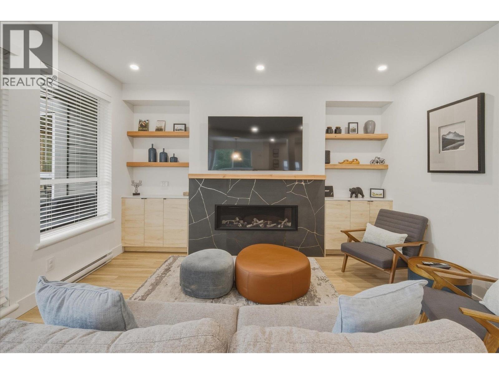 16 4628 BLACKCOMB WAY — photo 3