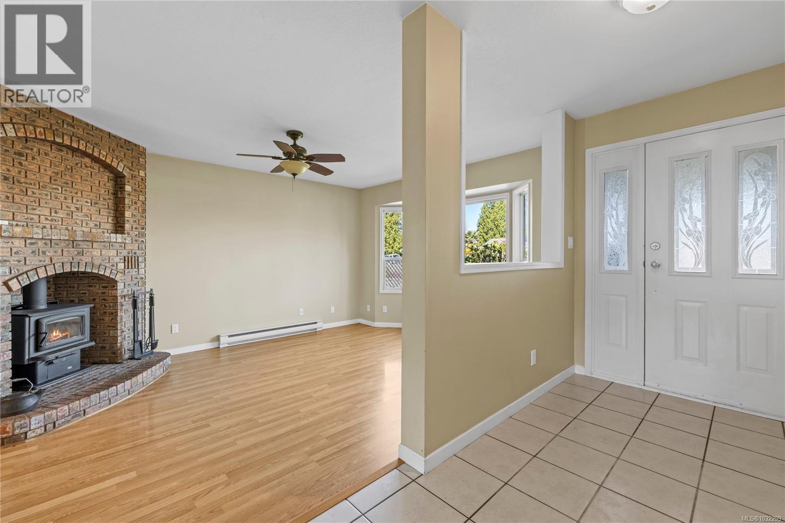 852 Aberdeen Dr, Parksville