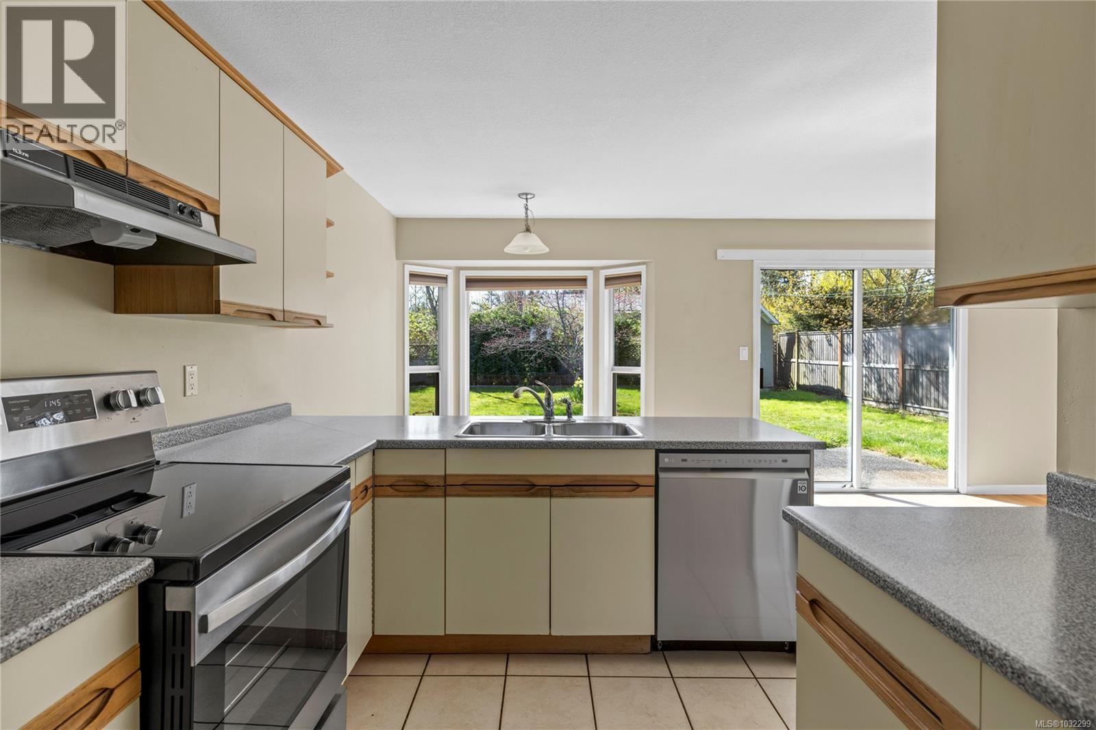 852 Aberdeen Dr, Parksville