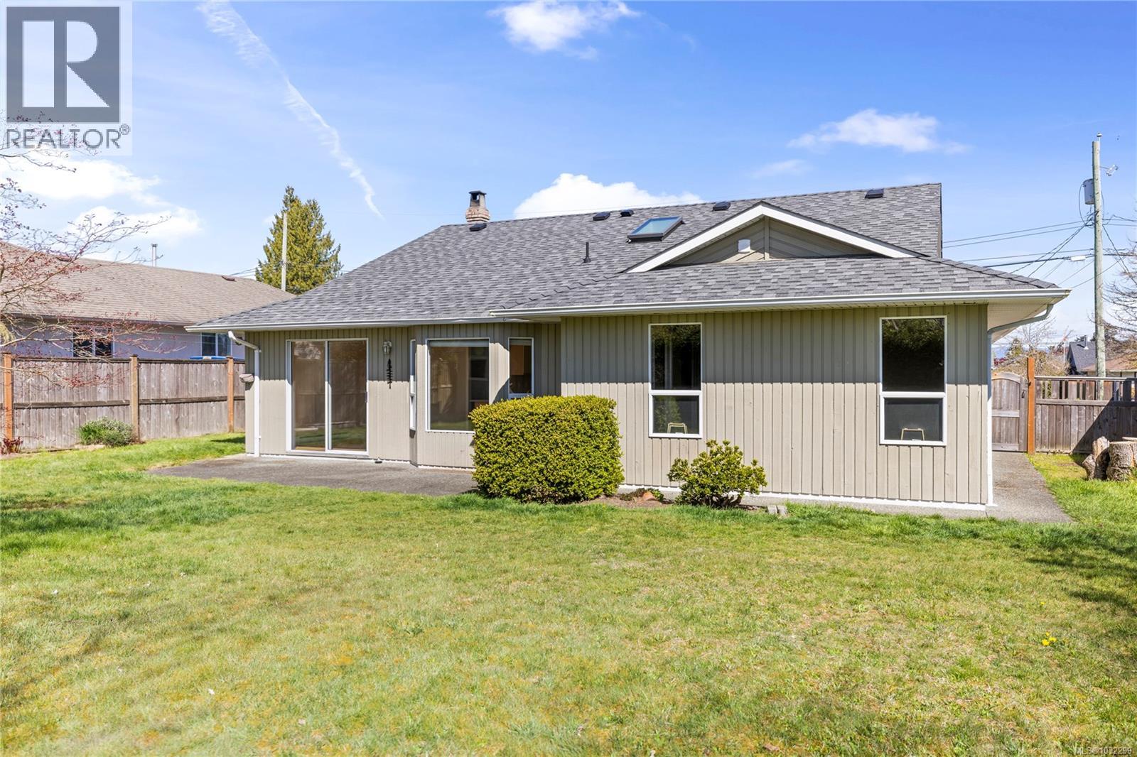 852 Aberdeen Dr, Parksville