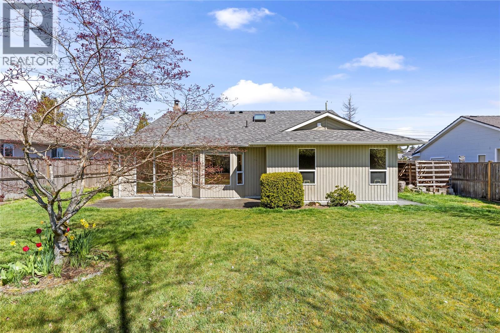 852 Aberdeen Dr, Parksville