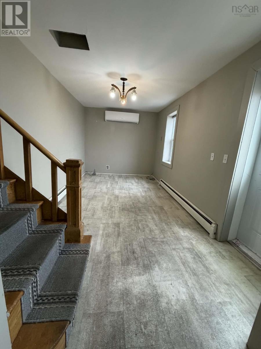 Property 5 of 33 of 10 Barren Road