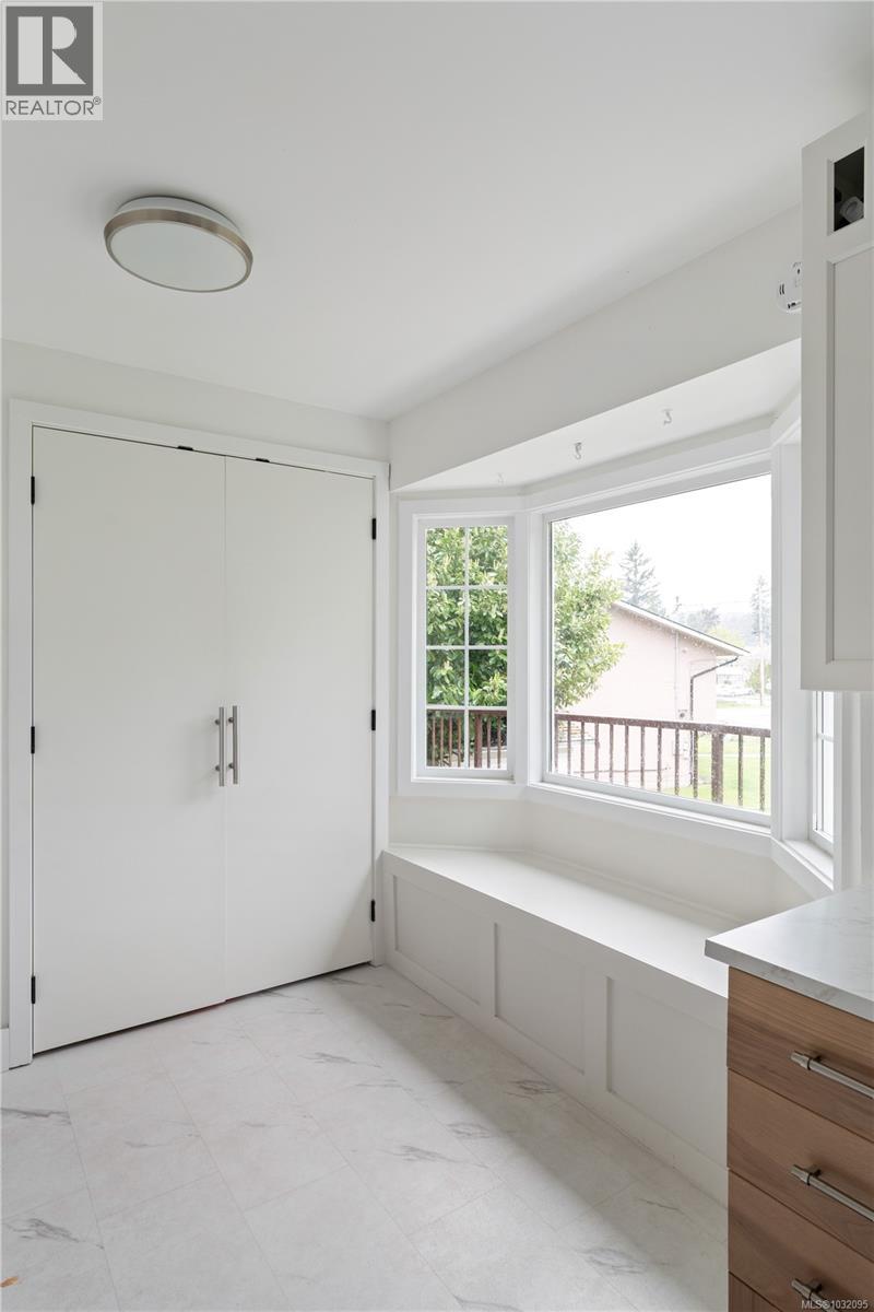  1322 Reginald Place, Langford